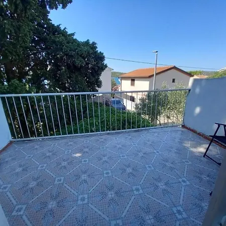 Pink Siris, Terrace, Parking, 80 Meters From The Apartment *