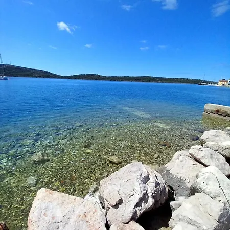 Apartment Pink Siris, Terrace, Parking, 80 Meters From The